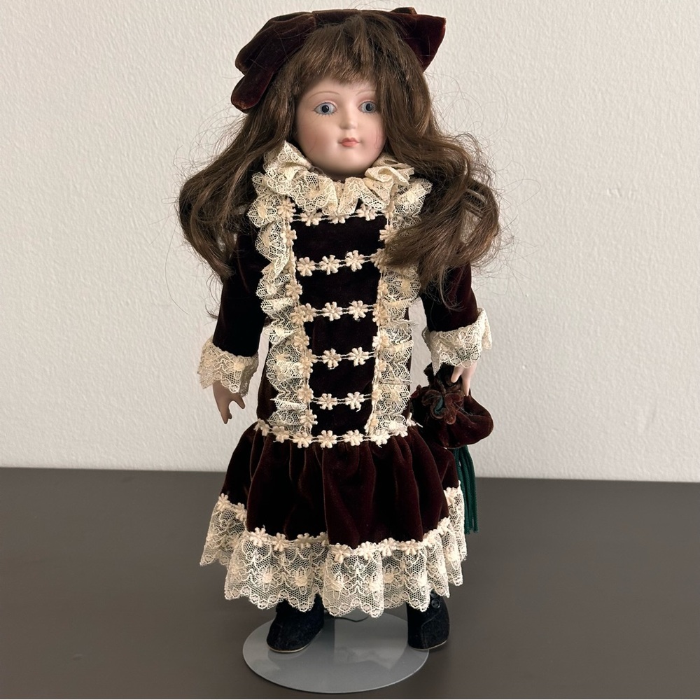 Franklin Heirloom Ladies Home Journal 1984 Centennial 16" Emily Porcelain Doll